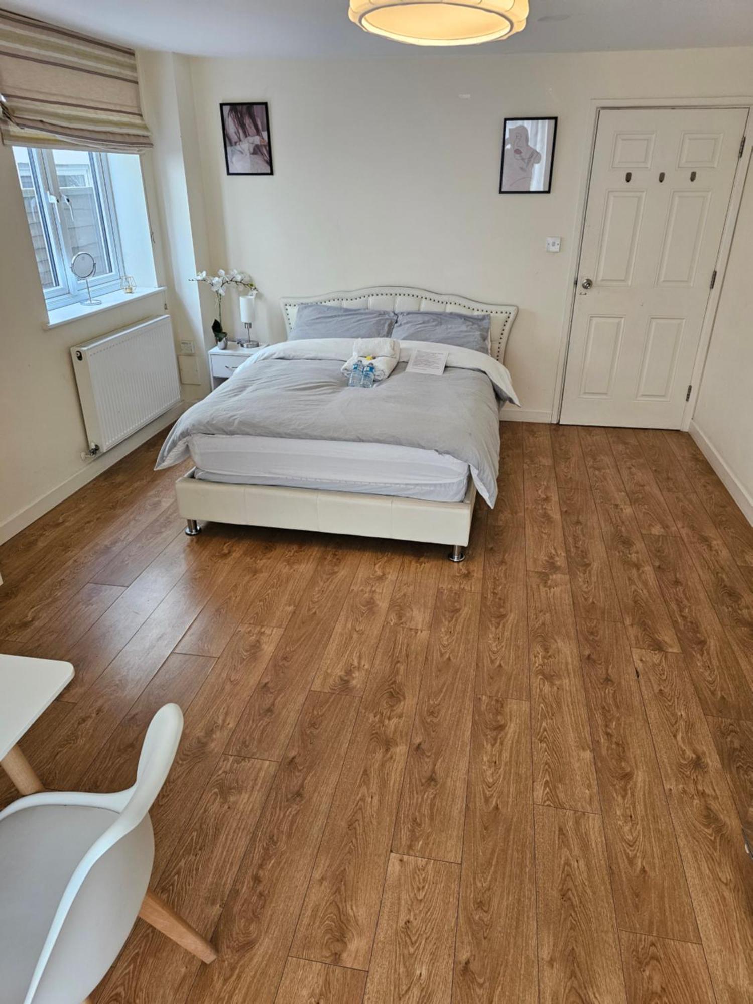 Extra Large Bedroom Dartford Bagian luar foto